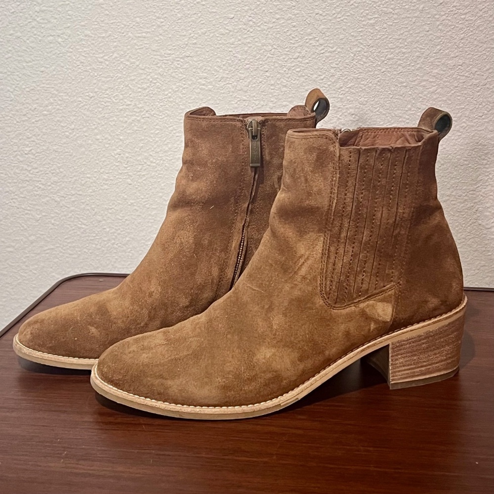 Paul Green Santa Zip Suede Bootie, size 8.5US/6UK in color Toffee Soft Suede